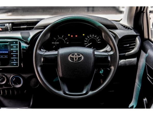 2017 Toyota Hilux Revo 2.4 SMARTCAB J Pickup รูปที่ 6